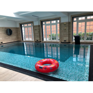 Бассейн в помещении